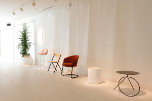 file27　スペイン大使館家具展　PlaRain　©大成建設一級建築士事務所